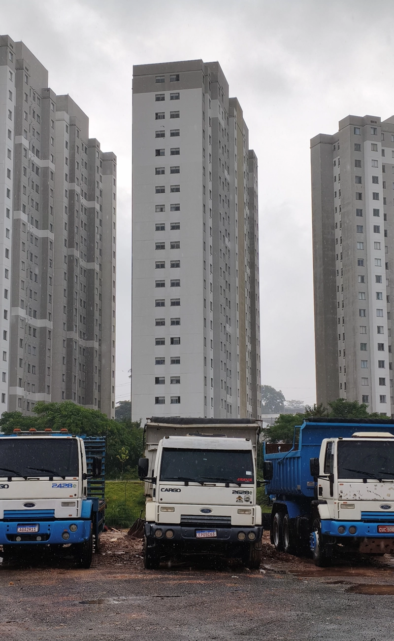 Pavimentação asfáltica em pátio industrial